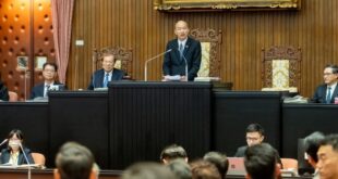 8/23記得去投票，這次用選票打倒潛伏在島內的反核共匪