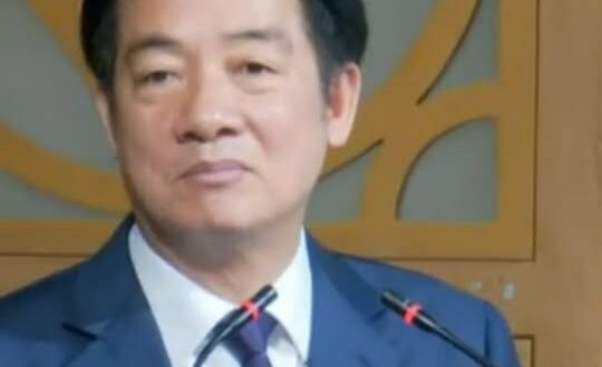 賴清德「周朝先式演講」，瘋狂問大家贊成嗎？

全場只剩掌聲。