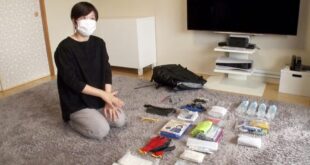 看網路亂教不如看NHK教你怎麼收避難包，颱風會用到，大家參考一下。