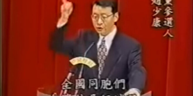 選舉將近，又出現各種「我本來是XX，後來覺醒變成OO」、「如果OO台灣就要XX了」的文章，選民隨著接觸的資訊改變立場是非…