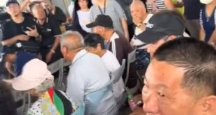黃偉哲說放颱風假不要跟別人講，災民痛罵：「第五天才看到你」

我滿好奇黃偉哲在自豪什麼...還讓大家不要講。
大家家園毀...