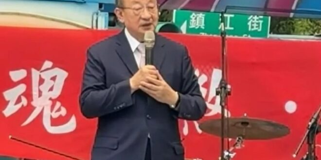 一代偉人柯建銘最新震撼表示：「小學六年級就要打倒國民黨！」