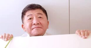 小粉紅們今天洗版式轉發吉林一號拍台灣街景的照片，又偷窺又得意的感覺看著總覺得有種既視感，下班前在公司廁所終於想到了，原來...