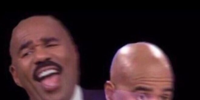 我受過專業訓練
不論什麼情況
都不會笑
.
...
......
............
除非忍不住