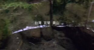 當手上有可以泡在水裡的運動相機 跟釣竿
就會忍不住想這樣玩玩看