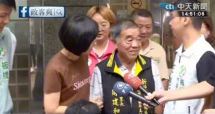 蘇巧慧狂叫里長「豬八戒！」，現場陷入一片尷尬

巧慧真的很幽默，以後大家也可以當面叫她「騙神二代」。