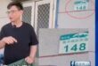 鐵拳之父賴瑞隆對高雄不熟，把「彌陀區」講成「永安」，最好笑的是他身後的門牌就寫「彌陀」。

是這樣啦，賴瑞隆上節目說永安…