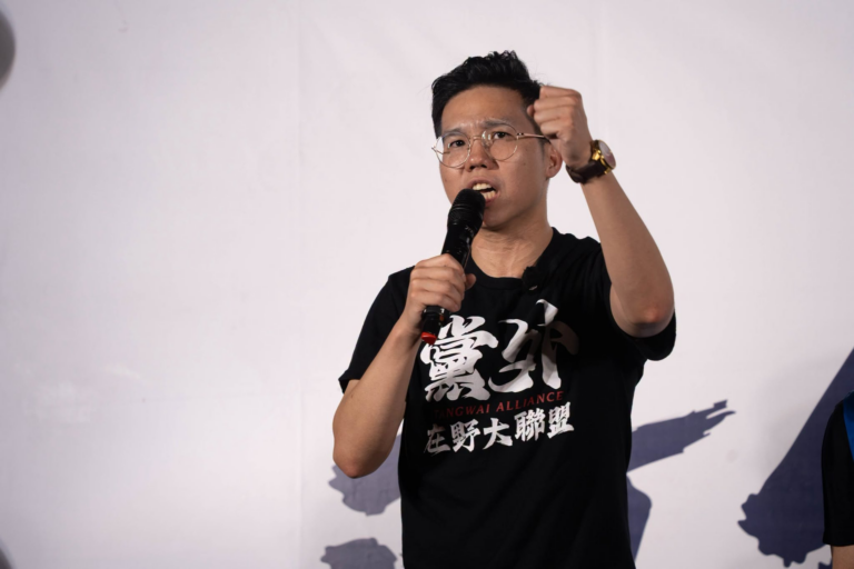 藍白大團結「救台大行動」彰化集結 跨黨派領袖齊聚聖安宮挺魏平政

副標：
痛批司法雙標與派系壟斷 
宣示「1128彰化贏...
